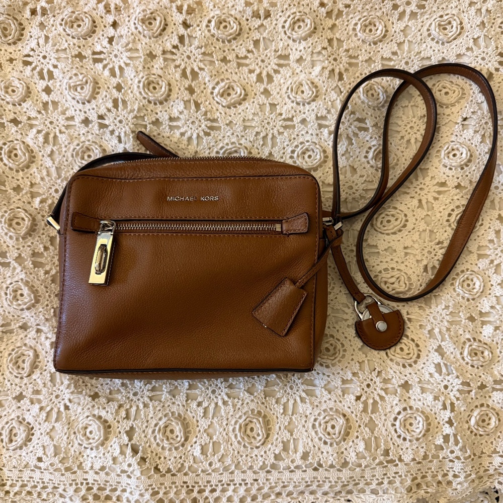 MICHAEL KORS BROWN CROSSBODY